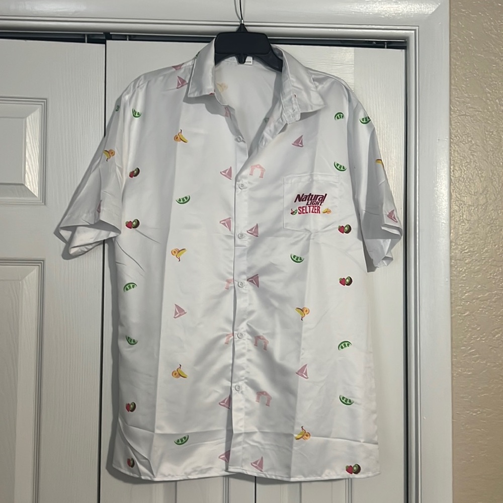 Men’s NWOT Casual Button Down Natural Light Seltzer Shirt Size Large